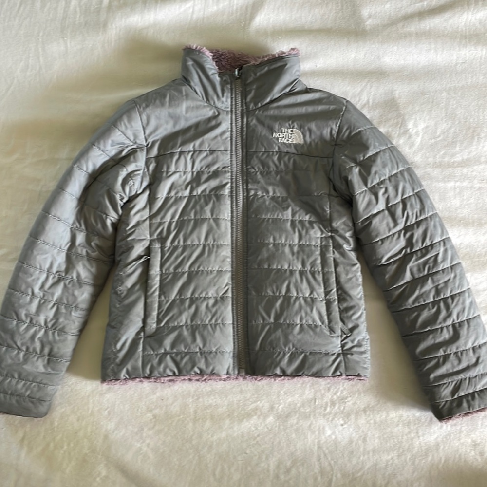 North Face Girls Winter Coat, Child’s Size small, Gray and Purple